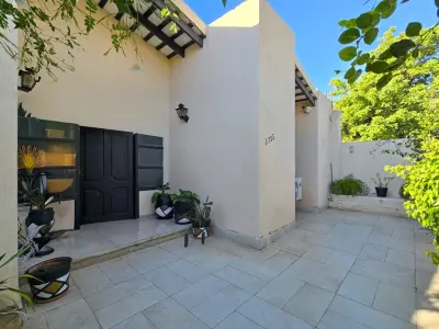 Casa en venta en Trinidad, Asunción, con 5 dormitorios 2