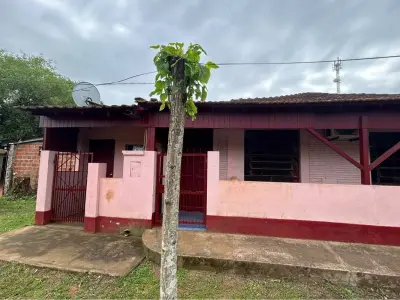 Casa à venda em Trinidad, Itapúa: 4 quartos e 3 banheiros 3