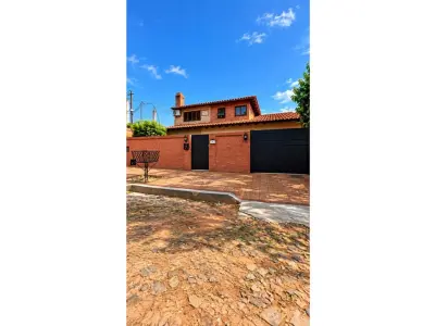 Casa à venda em Valle Ybate, Lambaré 2