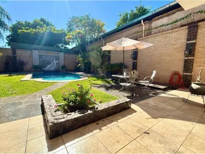 House for sale in Villa Aurelia, Asunción 2
