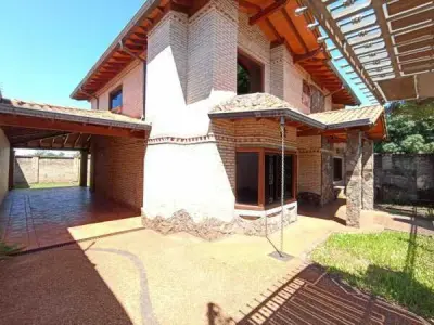 House for Sale in Villa Bancaria, Ciudad del Este 2