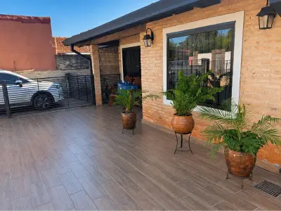 Casa à venda em Villa Elisa, bairro 8 de Diciembre 3