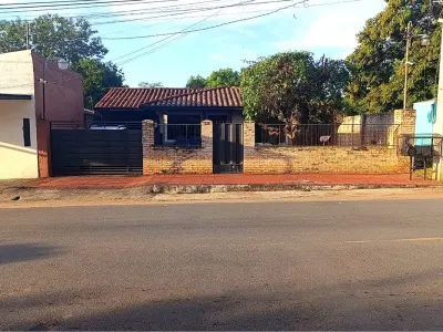 Casa à venda em Villa Elisa, bairro 8 de Diciembre 4
