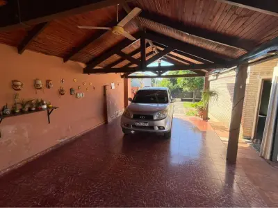Casa en venta en Villa Industrial, San Lorenzo 3