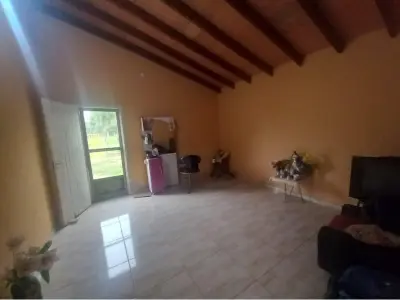 Casa en venta en Villeta, Naranjaisy 4