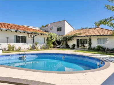 Casa en venta en Virgen del Huerto, Asunción 2