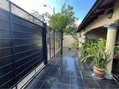 Casa en venta en Virgen del Rosario, San Lorenzo 3