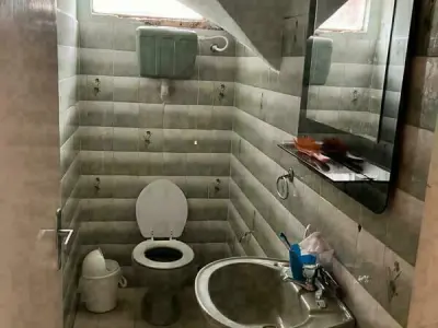 Casa en venta en Vista Alegre, Asunción — 5 dormitorios 4