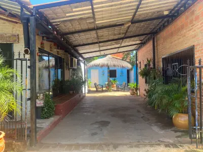 Casa à venda em Yaguareté Corá, Luque 2