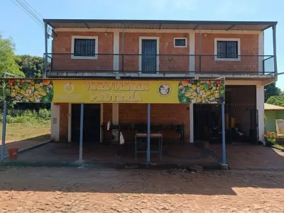 Casa en venta en Yataity, Capiatá, con salón comercial 2