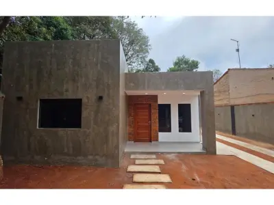 Casa en venta en Ycuá Duré, Luque 2