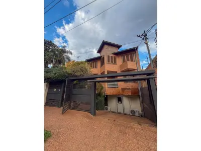 Casa en venta en Ycuá Satí, Asunción 3