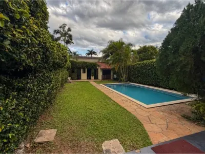 Casa en venta en Ycuá Satí, Asunción 4