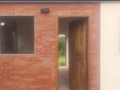 Casa en venta en Ypacaraí, barrio San Blas 2