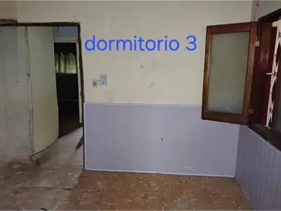 Casa à venda em Ypacaraí com 5 dormitórios e jardim 4
