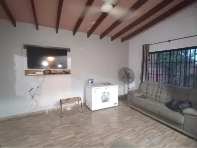 Casa à venda em Ypané, bairro María Auxiliadora 4