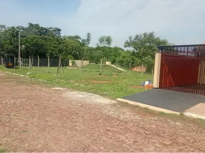 Casa en venta en Ytororó Country, Ypané, con 4 dormitorios 3