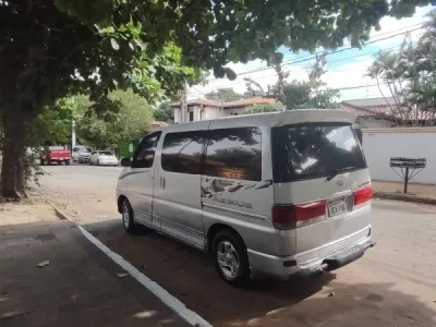 Casa à venda próxima ao IPS Central, Assunção 5