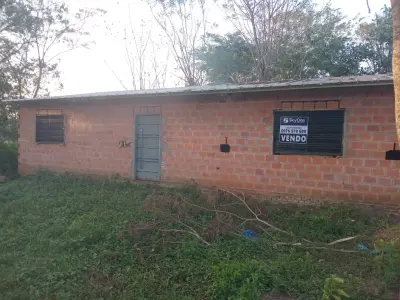 Casa en venta o permuta en Itapuamí 1, Luque 2