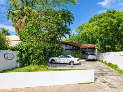 Casa en venta sobre Av. España, Mariscal Estigarribia 2