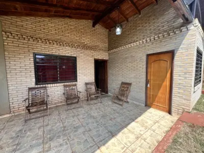 Casa en venta sobre Avenida Monday, Presidente Franco 2