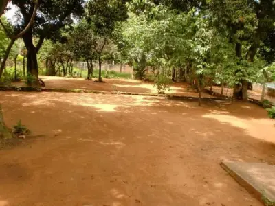 Casa à venda em avenida principal em San Lorenzo 4