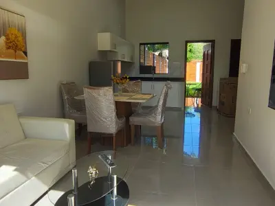 Casa moderna nova em Capiatá com quintal e dois quartos 2