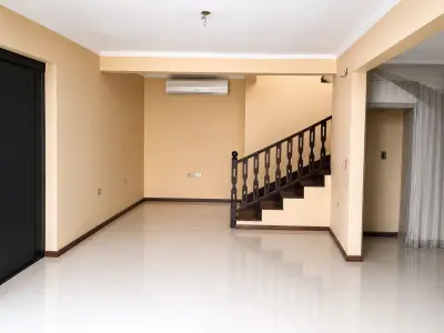 Casa moderna de 3 quartos no Bairro Mburicao 2