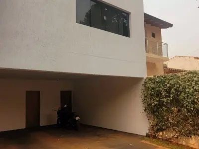 Casa moderna de 5 dormitorios en venta en Valle Ybate, Lambaré 3