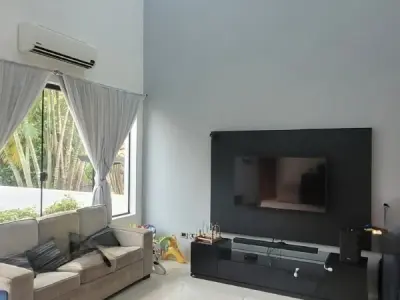 Casa moderna de 5 dormitorios en venta en Valle Ybate, Lambaré 4