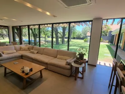 Casa moderna para alugar em Barrio 6, San Bernardino 2