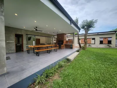 Casa moderna à venda com piscina em Ciervo Cua, San Bernardino 4