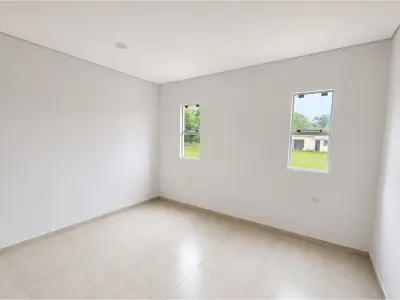 Casa moderna en venta en Luque, Barrio Vida Parque 4