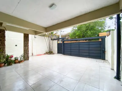 Modern House for Sale in Sajonia, Asunción 4