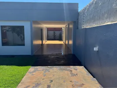 Casa moderna en venta en San Miguel, Presidente Franco 3