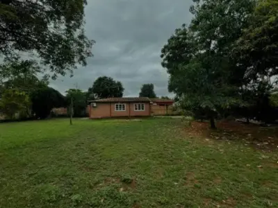 Casa para demoler en Barrio M, Capiatá – Terreno de 720 m² 2