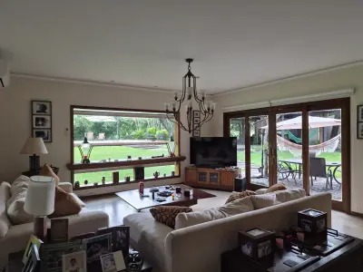 Casa premium en alquiler en Mbachio, Lambaré 2