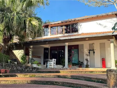 Casa premium à venda em Caacupé, Cordillera 4