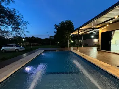 Casa de campo com piscina e área gourmet coberta à venda em Aldama Cañada, Itauguá 3