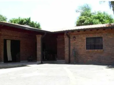 Luxury Country House for Sale in Luque, Central — 5 bedrooms, Pool and Tennis Court 2