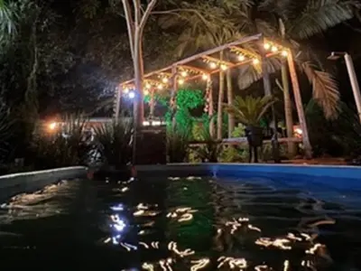 Casa quinta en venta con cabañas en Encarnación 2