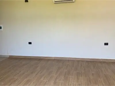 Casa quinta en venta en Areguá con piscina y quincho 3