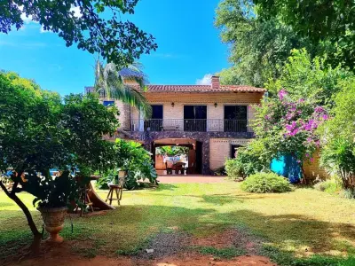 Casa quinta en venta en Cañadita, Itauguá, con piscina 4