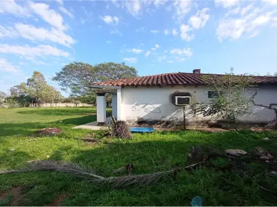 House with land for sale in Costa Azul, Limpio 3