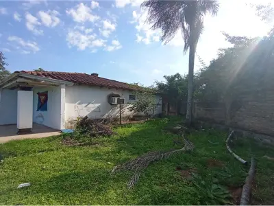 House with land for sale in Costa Azul, Limpio 4