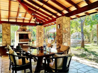 Casa de campo à venda em Paraguarí com 15.000 m² 2
