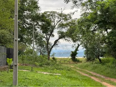 Casa com terreno à venda em Playas de Areguá, Central 3