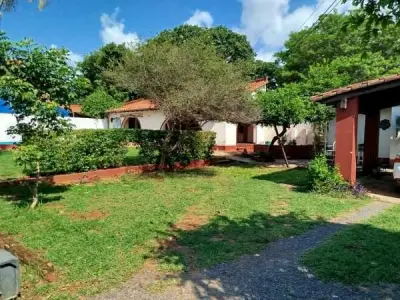 Casa quinta en venta en Valle Apua, Lambaré 4