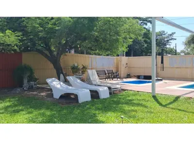 Casa quinta en venta en Ypané con salón de eventos 2