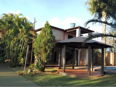 Casa quinta en venta sobre Av. Monday, Km 9, Presidente Franco 3